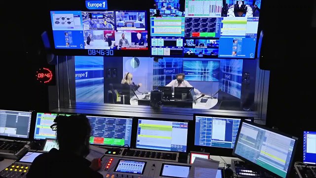 Eric Ciotti : Nous sommes différents avec Marine Le Pen, elle est blonde et j'ai été brun ! (Canteloup)