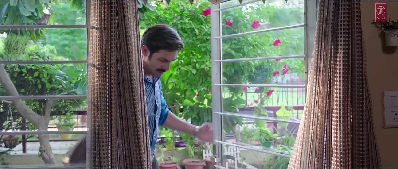 Andaza Laga Liya Apne Ki Kaam Tha  Comedy Scene  Kartik Aaryan Bhumi Pednekar Pati Patni Aur Woh -  D Tube