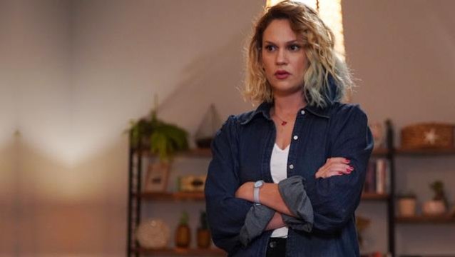 Set çalışanlarının aşılanması gerektiğini söyleyen Farah Zeynep Abdullah, Fahrettin Koca'ya seslendi