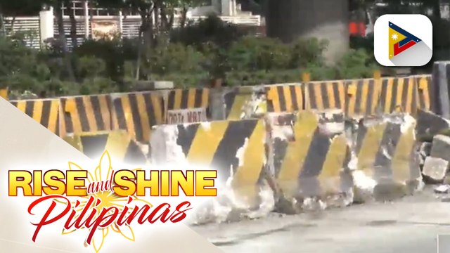 CHIKA ON THE ROAD: Dump truck, tumama sa busway sa EDSA North Avenue kaninang umaga; daloy ng trapiko, maluwag na