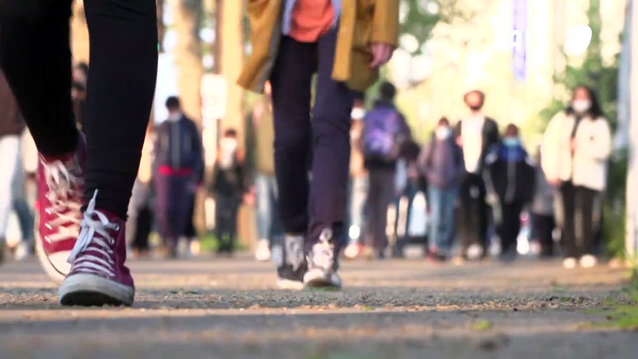 Ensino médio na França retoma aulas presenciais