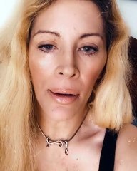 Loana donne de ses nouvelles après avoir été hospitalisée.