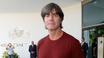 Vom Sofa auf die Trainerbank - Löw gibt sein 