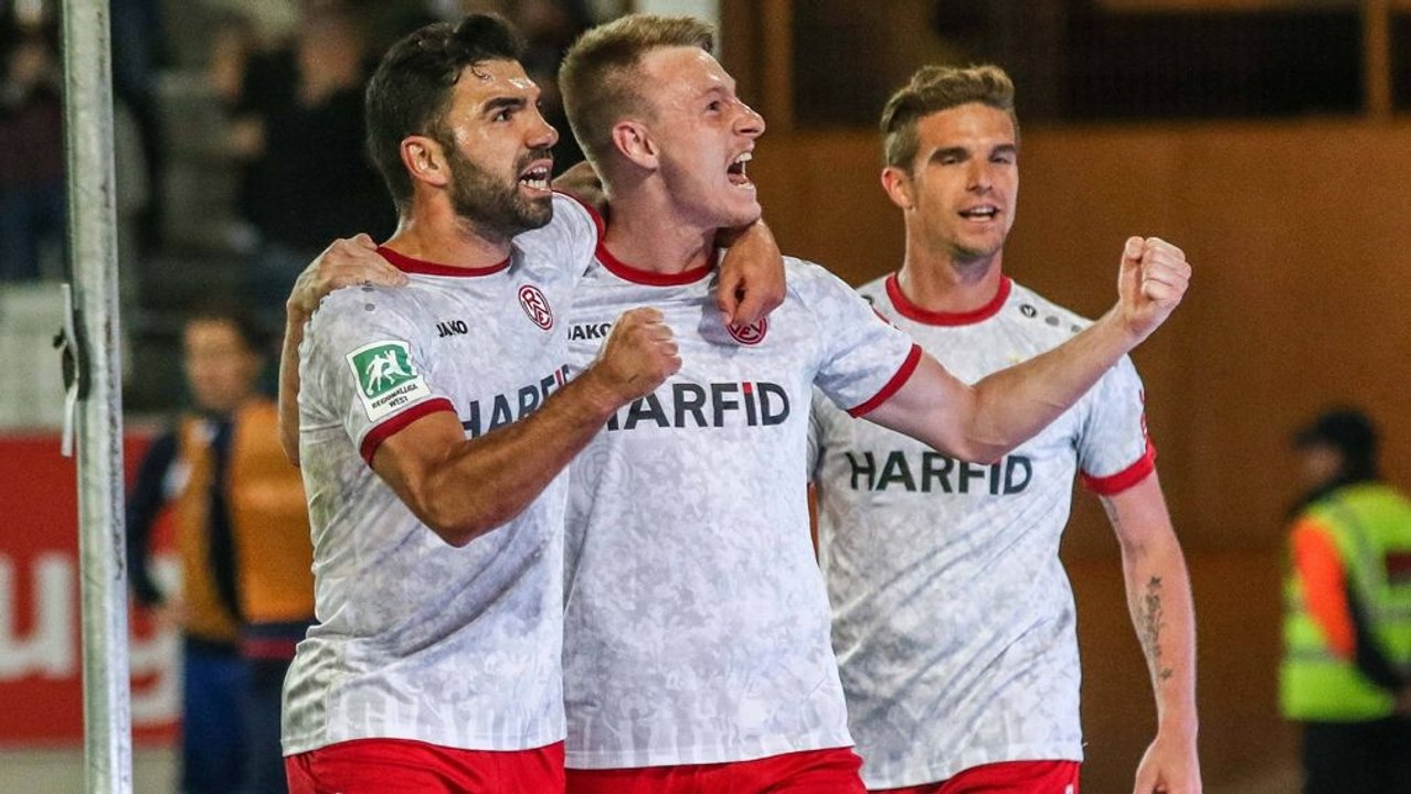 Traumtor von Kefkir: Rot-Weiss Essen schmeißt Uerdingen aus dem Pokal