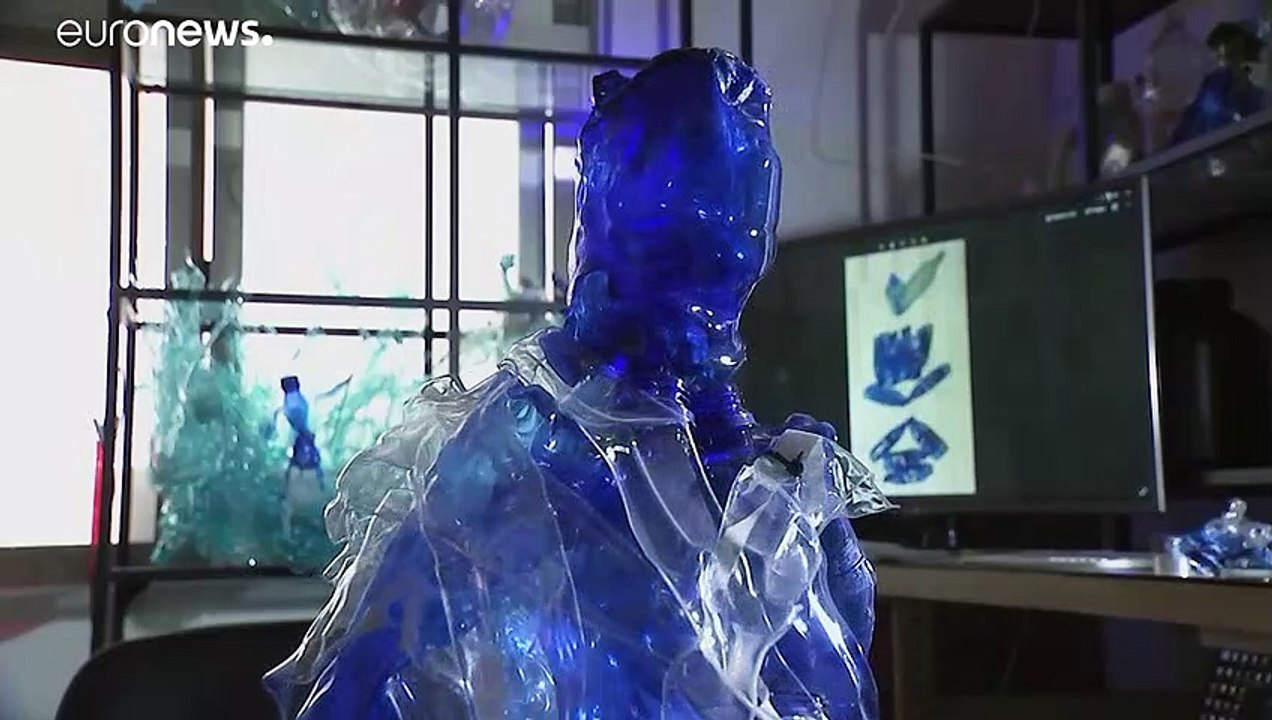 Jean Scuderi macht Kunst aus Plastikmüll