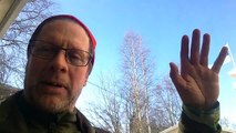 Vappu 1.5.2021 Valkoinen kuntavaaliehdokas Seppo Lehto Tampereelta Rovaniemellä muuttopuuhissa