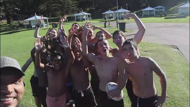 Sydney's Most Beautiful Picnic Spot _ Bronte Beach _ GenX TravelTube _ Amit Dahiya Travel Vlog Hindi