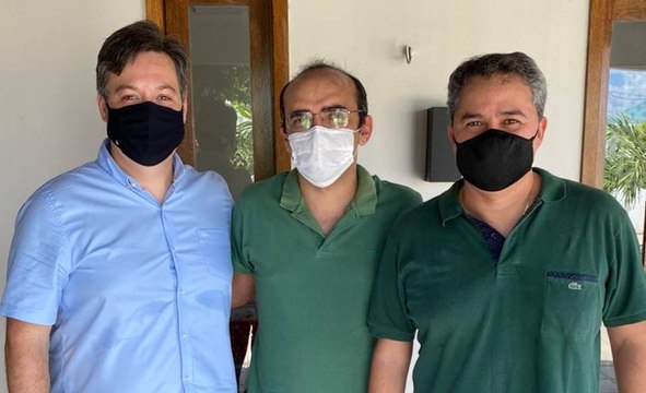 Efraim Filho fortalece pré-candidatura ao Senado e recebe apoios de Júnior Araújo e Taciano Diniz