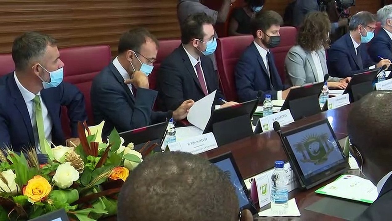 Coopération France - Côte d'Ivoire : Les travaux pour le 3e phase de C2D  lancés à Abidjan