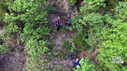 Ceza yememek için kayalığa çıktı