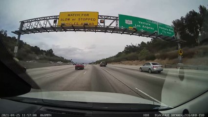 Buick Enclave Spontaneously Combusts on Interstate
