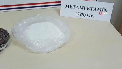 Erzincan'da 728 gram metamfetamin ile 1150 gram reçine esrar ele geçirildi