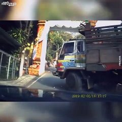 it's interesting EPIC TRUCK FAILS