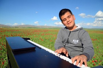 MUŞ OVASI'NDA PİYANO RESİTALİ