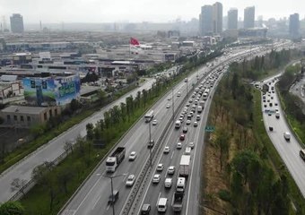 İstanbul'da tam kapanmaya rağmen trafik yoğunluğu!