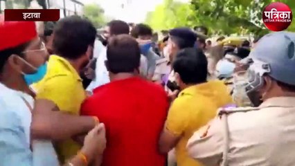सपा प्रमुख अखिलेश यादव के चचेरे भाई अभिषेक यादव ने निकाला गुस्सा