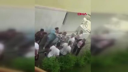 Site bahçesinde başlayan kavga, acil serviste devam etti