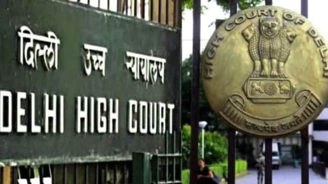 Delhi HC raps Centre over oxygen crisis; AIIMS director bats for full lockdown; more