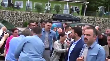 Cumhurbaşkanı Erdoğan Sarp Sınır Kapısı’nda incelemelerde bulundu