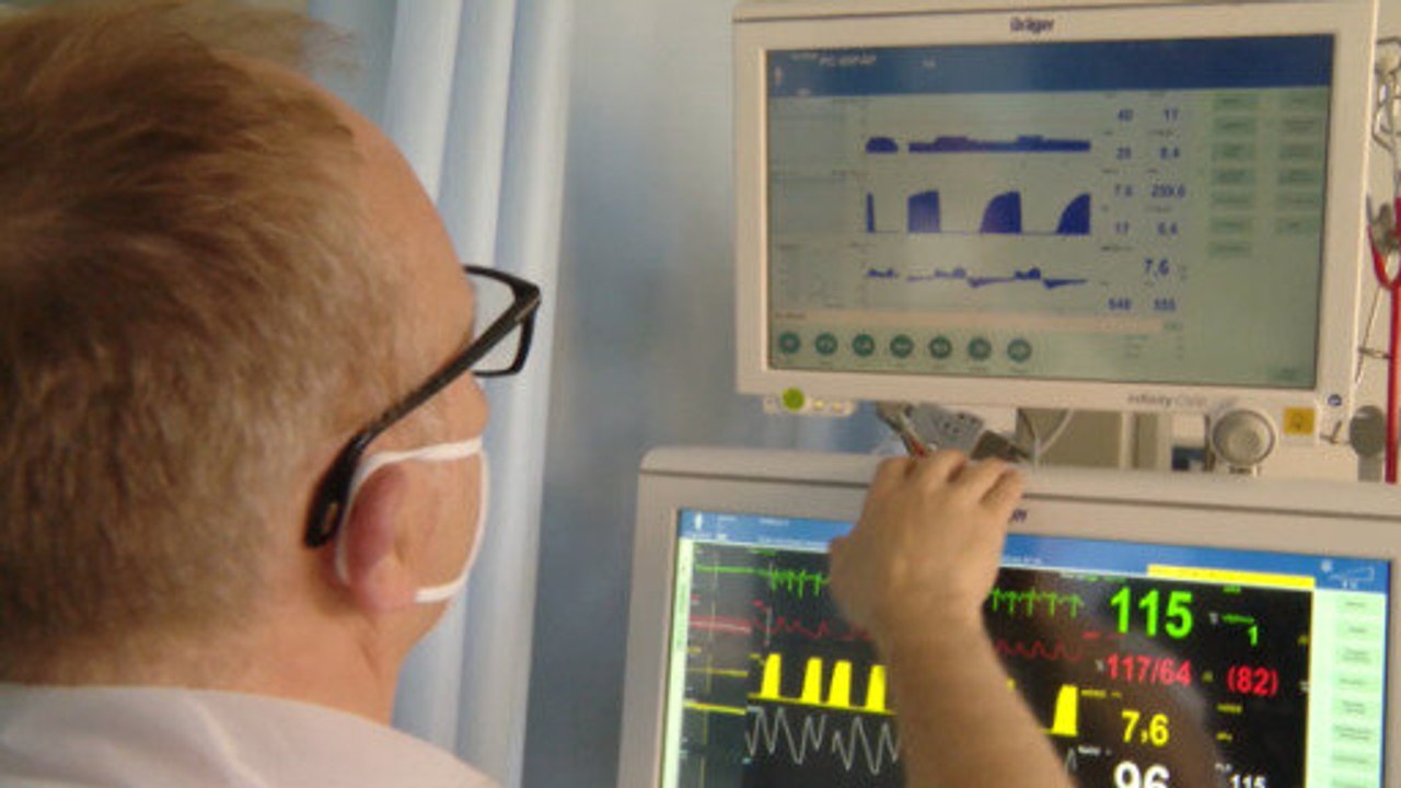 Germany's hospital staff works at their limits