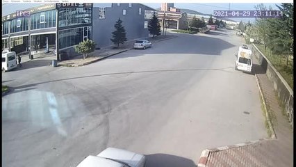 AFYONKARAHİSAR  - "Drift" yapan sürücü ile otomobil sahibine 12 bin 96 lira ceza