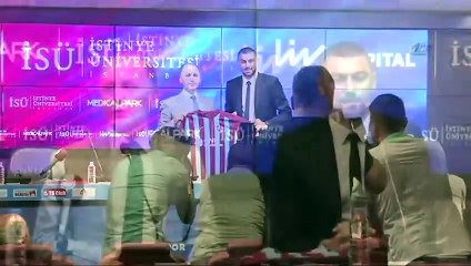 Yıldız futbolcu Burak Yılmaz imzayı attı