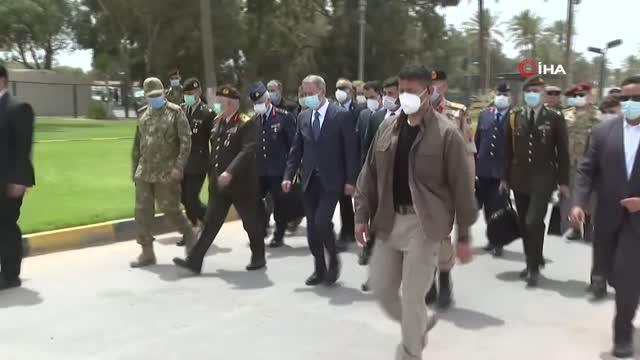 - Milli Savunma Bakanı Akar Libya'daki Mehmetçik ile bir araya geldi- Bakan Akar: Komşularımızla ilgili konularda üçüncü taraflar objektif olmalı -...