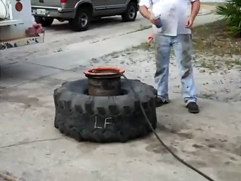 Dev lastiği tek hamlede bakın nasıl şişirdi!