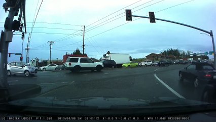 White SUV Takes off After Hitting Prius Taxi