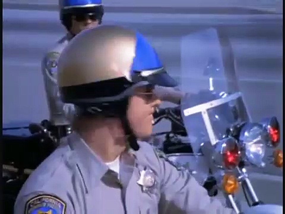 Chips - S01E17 Scene 2