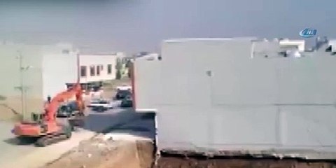 2 katlı bina bir anda çöktü!