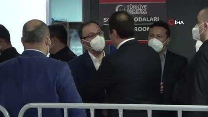 Bakan Kasapoğlu: "Final-Four'a kalan Anadolu Efes'i tebrik ederim"