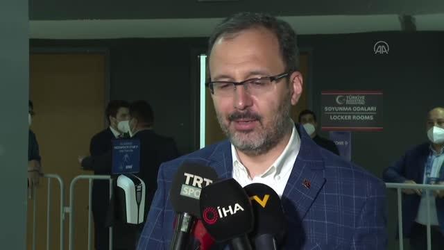 Bakan Kasapoğlu, Anadolu Efes-Real Madrid maçının ardından açıklamalarda bulundu