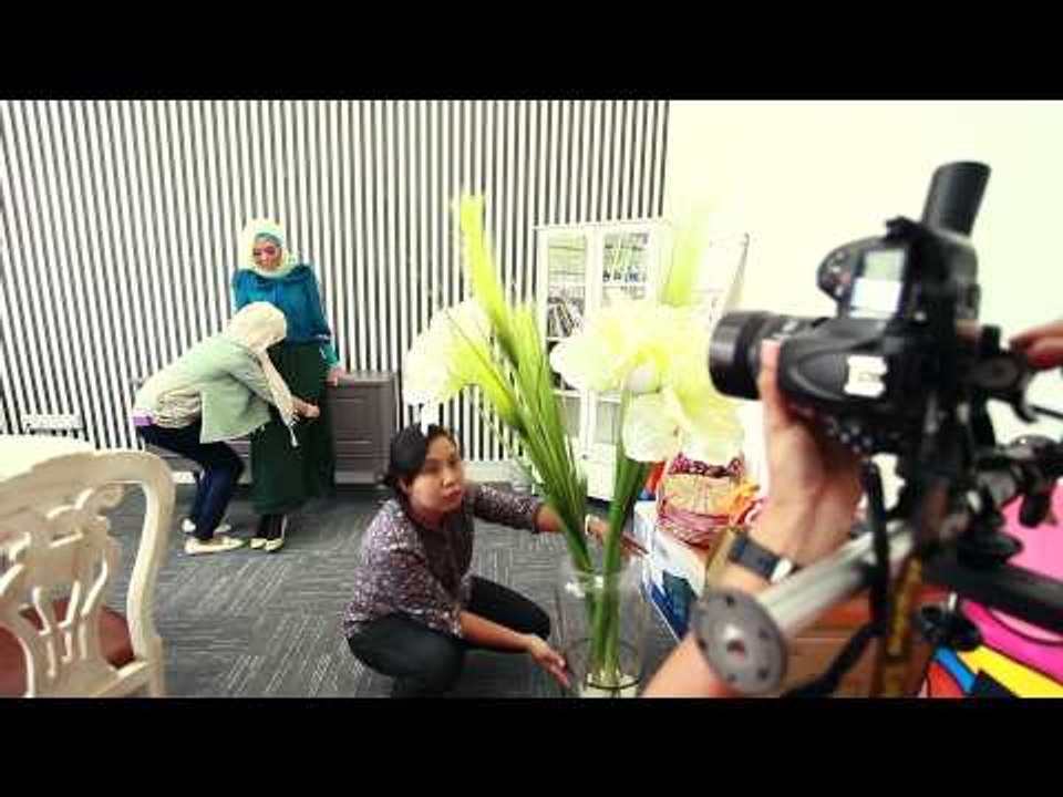 Hijabista's January 2013 Issue: BTS Covershoot Nurul Syuhada