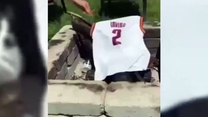 NBA yıldızının formasını ateşe verdiler!