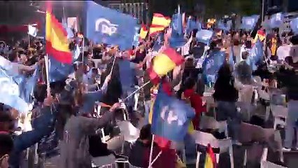 La droite triomphe aux régionales à Madrid, Pablo Iglesias, chef de Podemos, tire sa révérence