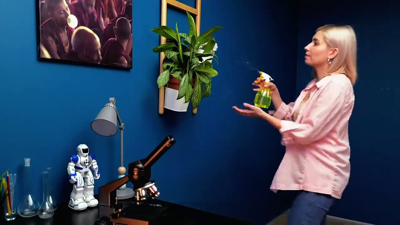 Amazing Microscopic World! Common Objects Under The Microscope || Home Experiments