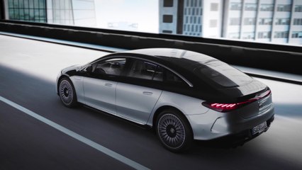 Mercedes EQS EDITION ONE Driving Video