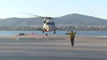 Milli Savunma Bakanı Akar, Levendler ile iftar yaptı (1)