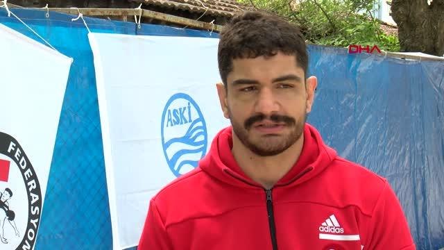 SPOR Milli güreşçi Taha Akgül: İkinci olimpiyat şampiyonluğumu anneme hediye etmek istiyorum