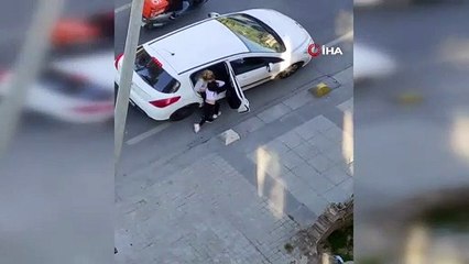 Kocasıyla yolda kavga eden kadından vatandaşlara ilginç tepki