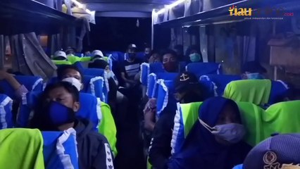 PUTAR BALIK !!! PETUGAS POS PENYEKATAN SIMPANG BINGUNG RUMBAI ARAHKAN KENDARAAN UNTUK PUTAR BALIK !!