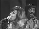 Ike & Tina Turner - Proud Mary  1971