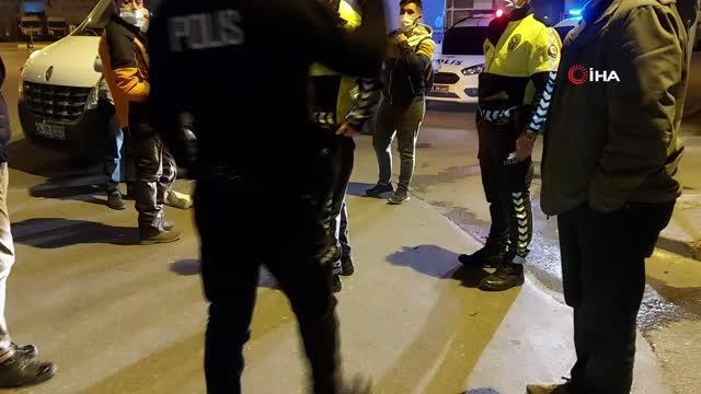 Ümraniye'de ağır yaralanan motosiklet sürücüsü yerde uzun süre ambulans bekledi