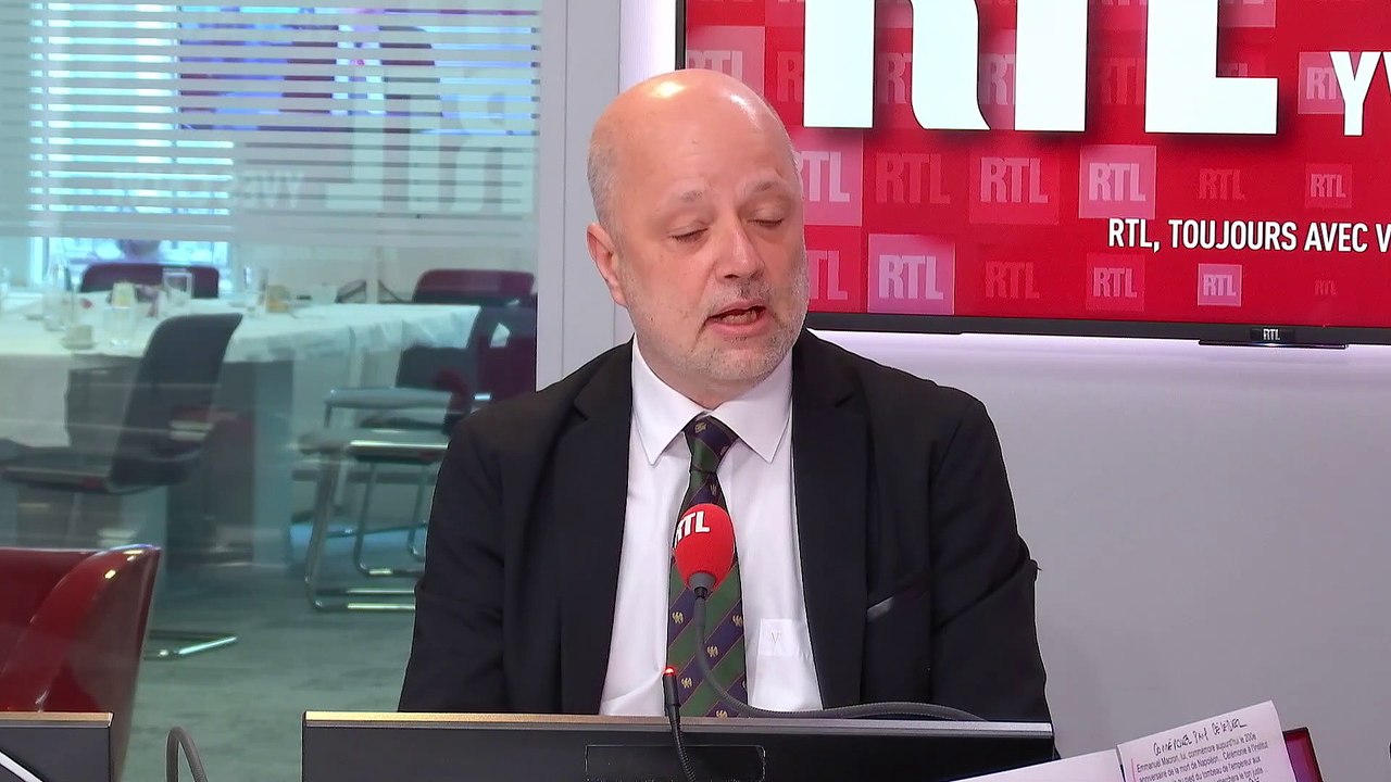 Mort de Napoléon : "On ne peut pas être bonapartiste et républicain", estime Alexis Corbière