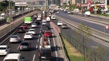 E-5’te geri geri gelen sürücüler trafikte tehlike saçtı