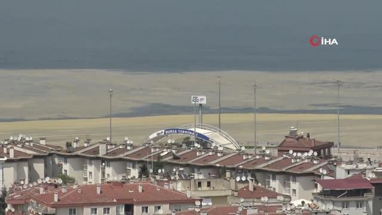 Mudanya Sahilleri de deniz salyası ile kaplandı