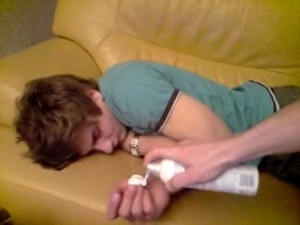 Blague mousse sieste Benji