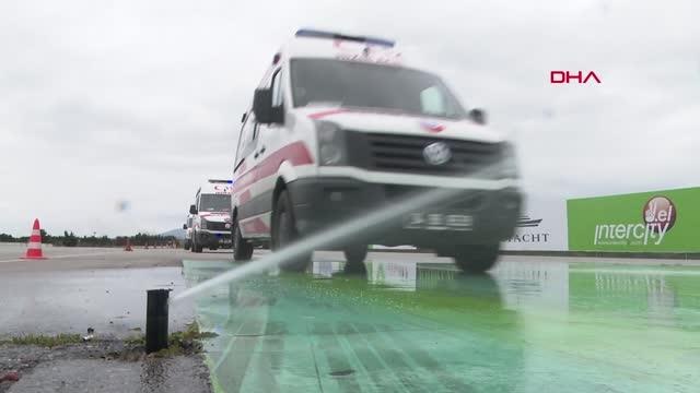 Son dakika haberi... AMBULANS ŞOFÖRLERİ FORMULA 1 PİSTİNDE