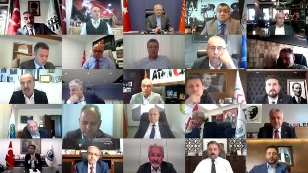 Kılıçdaroğlu, Marmara Bölgesi'ndeki CHP'li ilçe belediye başkanları ile bir araya geldi